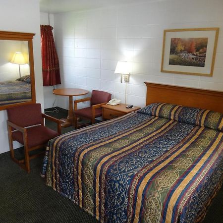 Tower Motel กรีนเบย์ ภายนอก รูปภาพ