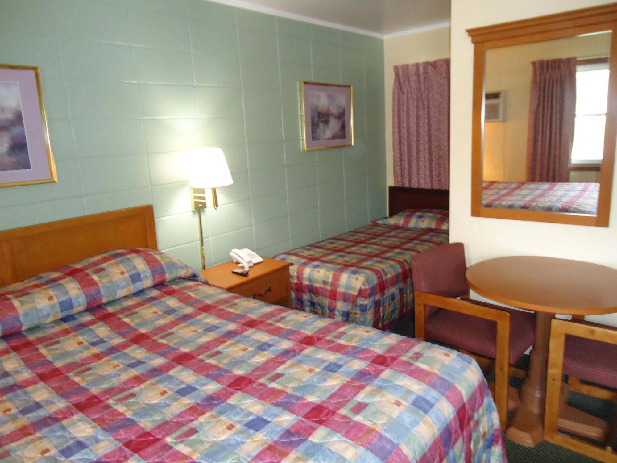 Tower Motel กรีนเบย์ ภายนอก รูปภาพ