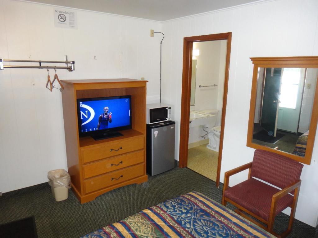 Tower Motel กรีนเบย์ ภายนอก รูปภาพ